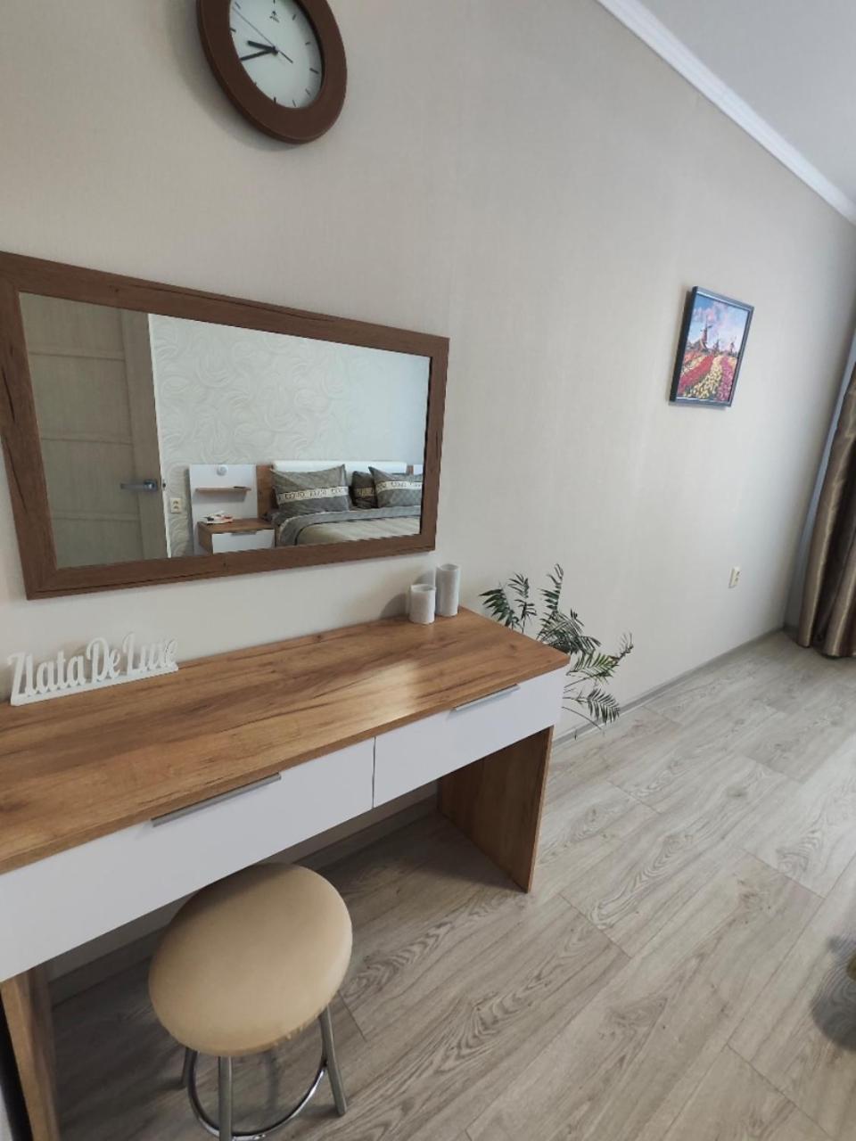 Zlata De Luxe Apartment Ivano-Frankivsk Exterior photo